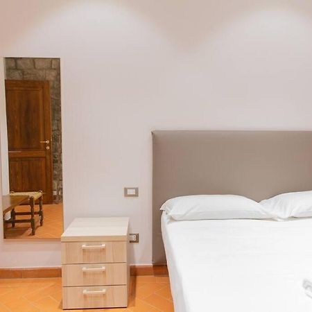 Cozy And Charmin 3Br Apartment Steps By Duomo Firenze Bagian luar foto