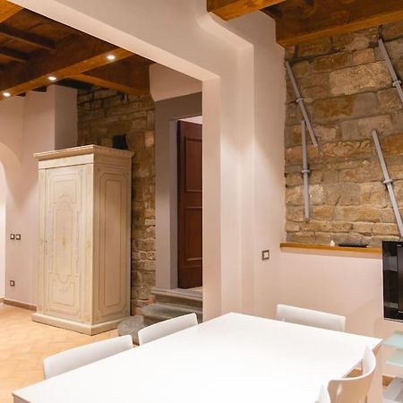 Cozy And Charmin 3Br Apartment Steps By Duomo Firenze Bagian luar foto