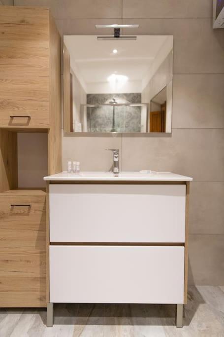 Cozy And Charmin 3Br Apartment Steps By Duomo Firenze Bagian luar foto