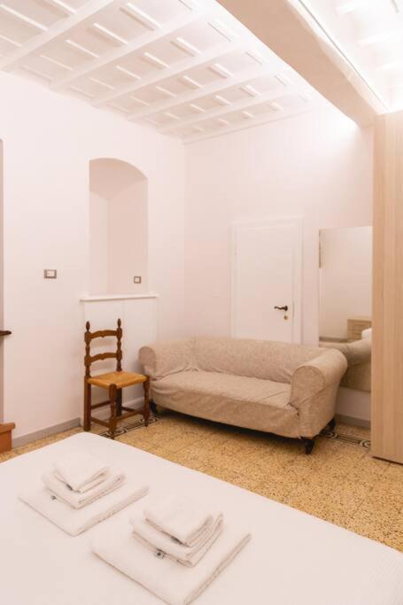 Cozy And Charmin 3Br Apartment Steps By Duomo Firenze Bagian luar foto