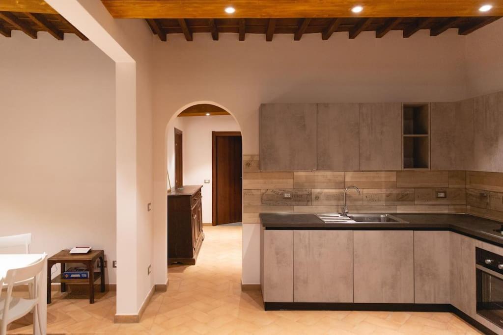 Cozy And Charmin 3Br Apartment Steps By Duomo Firenze Bagian luar foto
