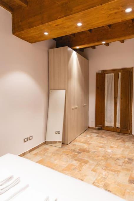 Cozy And Charmin 3Br Apartment Steps By Duomo Firenze Bagian luar foto